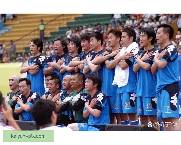 上海申花在2024赛季中表现稳健，备受期待能冲击冠军荣耀