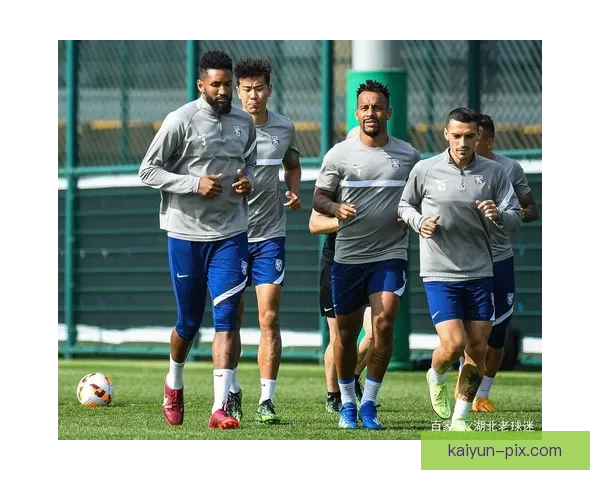 中超阵容组合分析：各球队球员搭配与战术特点的趋势观察